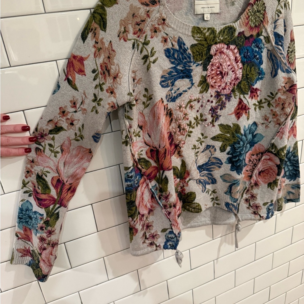 Angel Of The North Floral Knit Top - Picture 5 of 7